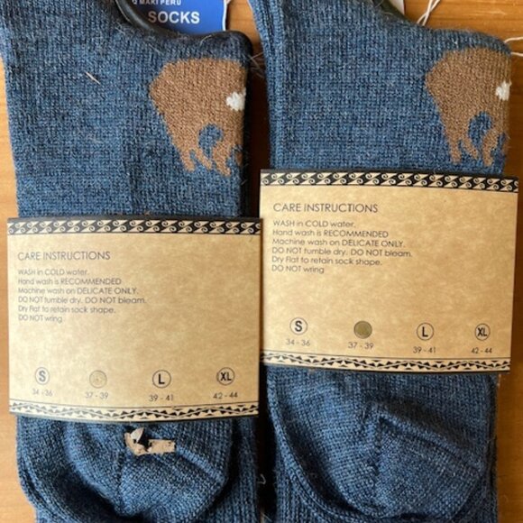 Alpaca Image Socks - Picture 2 of 2